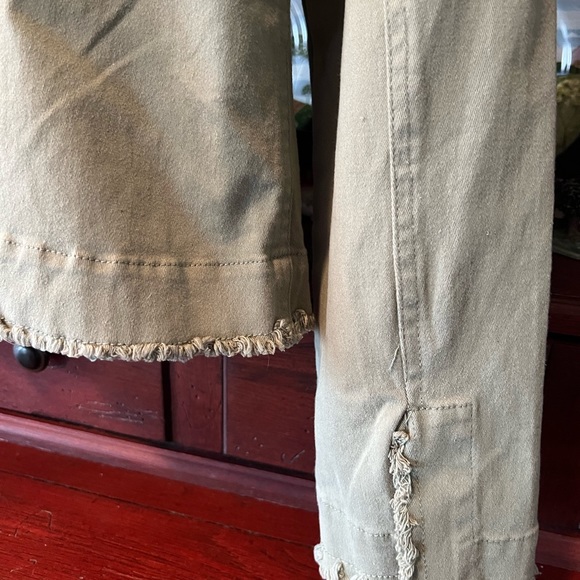 NWT Stunning Arianna by Howard’s Studded Military Green S/M Button Front Raw Hem - Picture 11 of 11